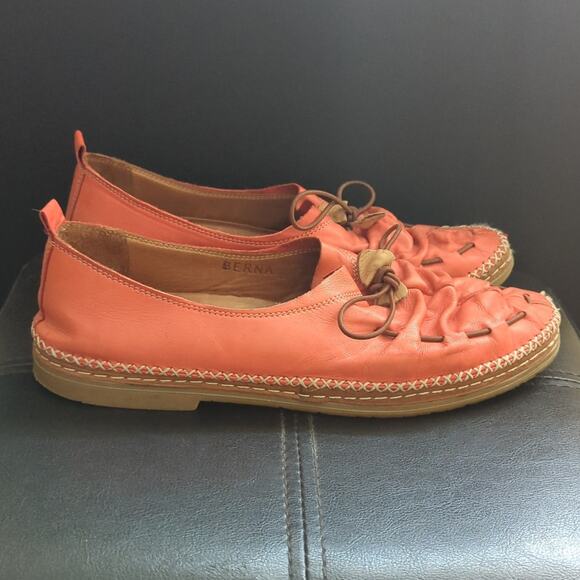 Spring Step Berna Soft Orange Leather Boho Artistic Lagenlook Vamp Tie Loafers - Picture 3 of 6